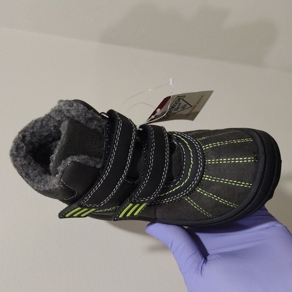 Oshkosh B'gosh Baby Size 12M Style Marley-13 Lace-up Grey and Green Color Boots - Picture 3 of 6